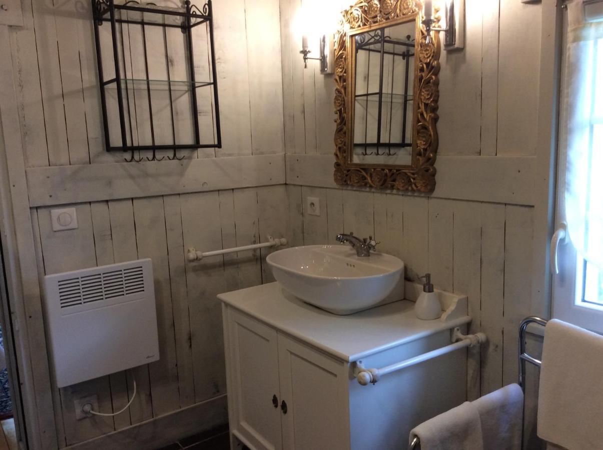 Les Rocailles De La Reine Bed & Breakfast Lamonzie-Montastruc Exterior photo